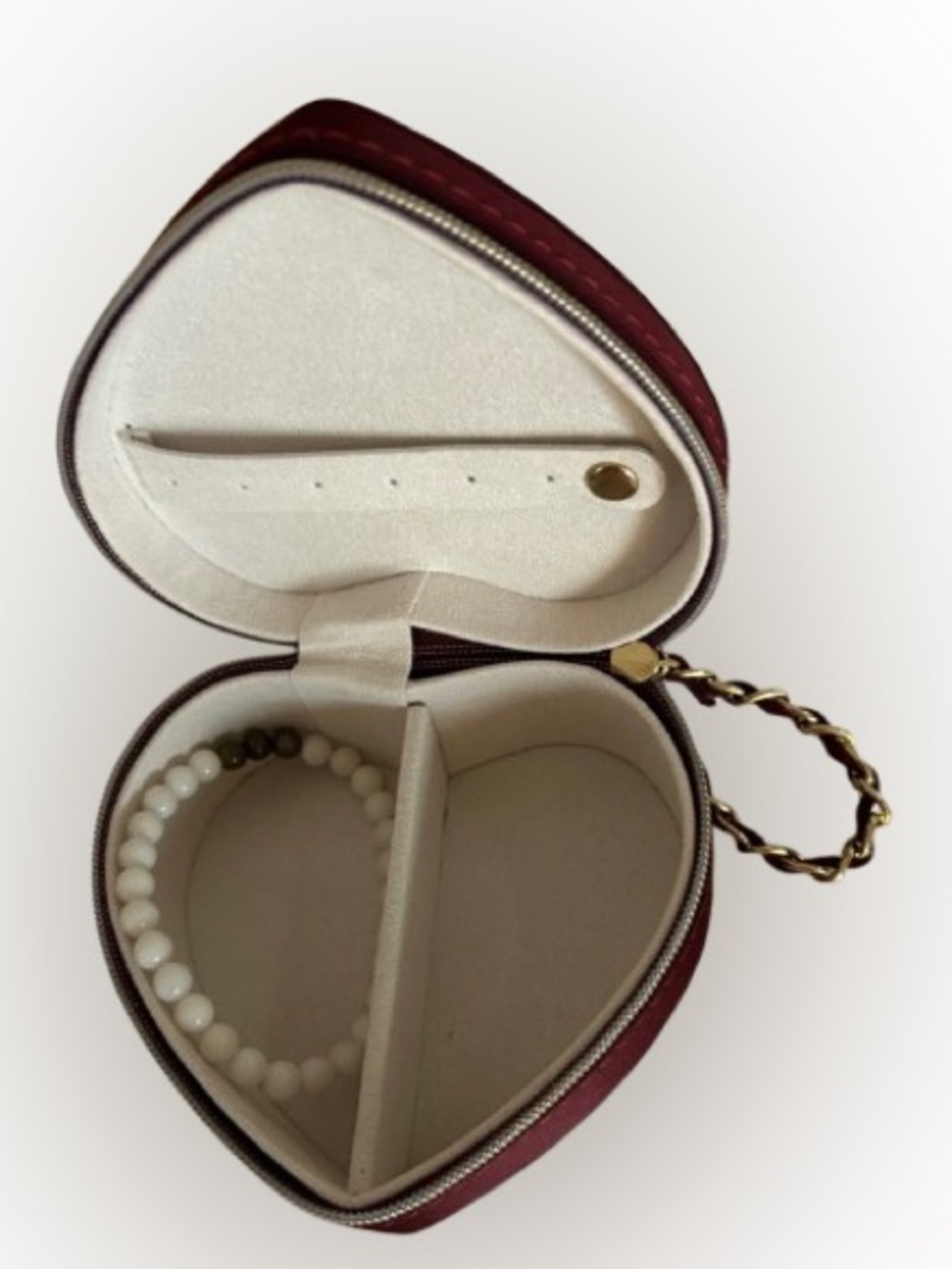 Heart-Shaped Jewelry Travel Case in Burgundy. Free Stretch Bracelet Included